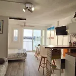 Vue Exceptionnelle Sur La Mer, Piscine, Parking Prive - Sur L'ile Des Pecheurs *