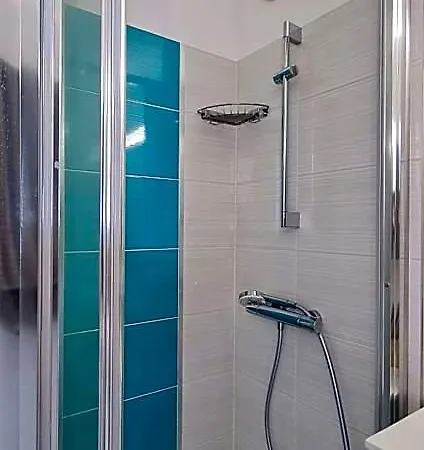 Vue Exceptionnelle Sur La Mer, Piscine, Parking Prive - Sur L'ile Des Pecheurs Apartment *